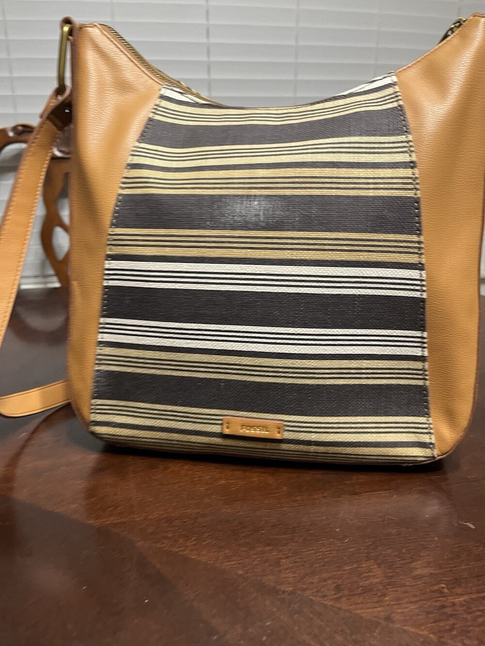Fossil Talia Hobo Crossbody Shoulder Bag Purse Tan Stripes Key Charm Zip Closure